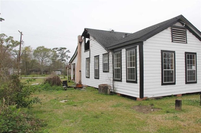 Foto del edificio - 3990 Detroit Ave