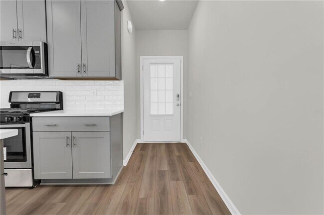 Foto del edificio - 1645 Villageside Ct