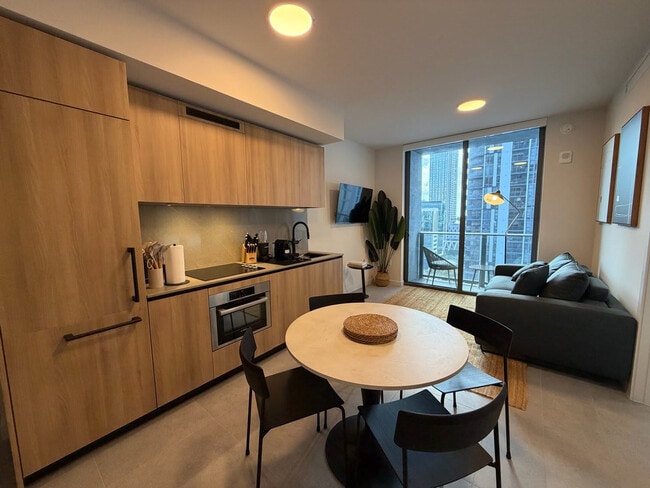 Foto del edificio - 121 NE 5th St