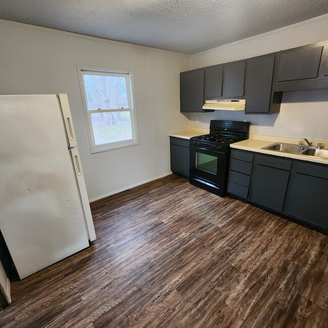 Building Photo - 1009 Glenwood Dr