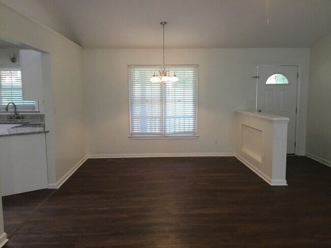 Building Photo - 5070 Edgefield Drive