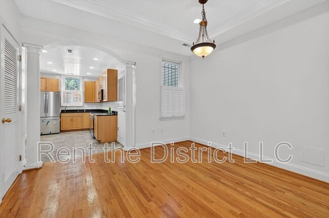 Building Photo - 902 13th St NE