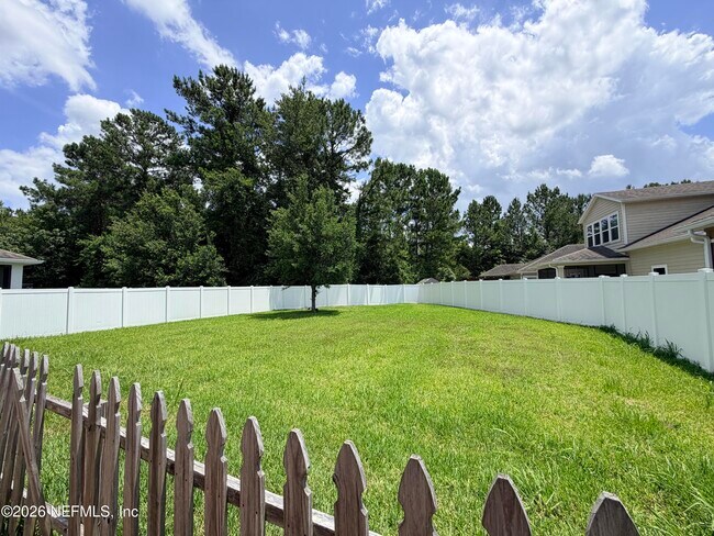 Building Photo - 15991 Baxter Creek Dr