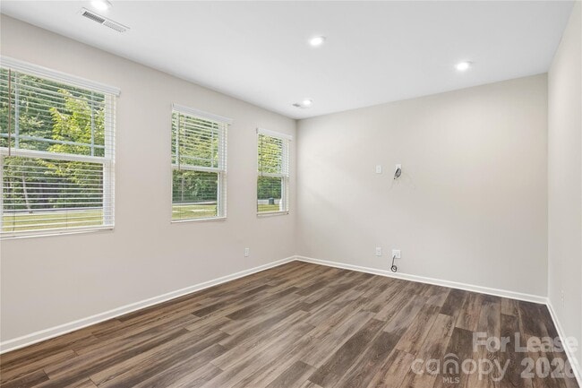 Building Photo - 1368 Galloway Rd