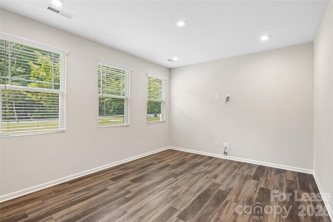 Foto del edificio - 1368 Galloway Rd