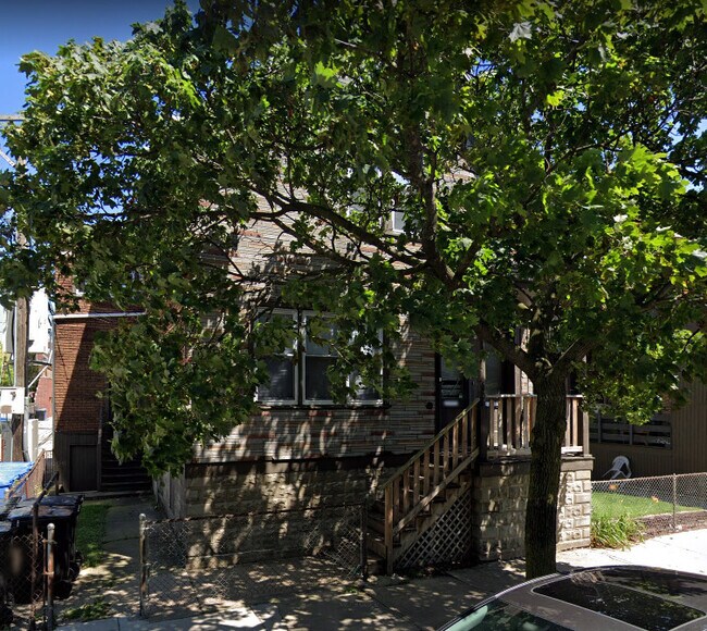 Building Photo - 3311 N Ravenswood Ave