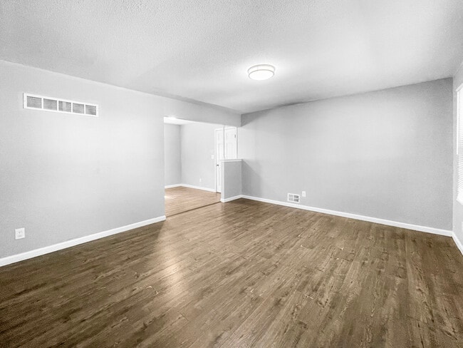 Building Photo - 8307 Ditzler Ave