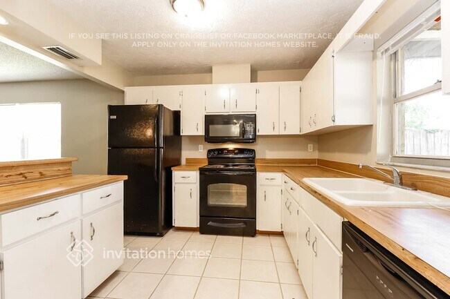 Foto del edificio - 7257 56th Ave N