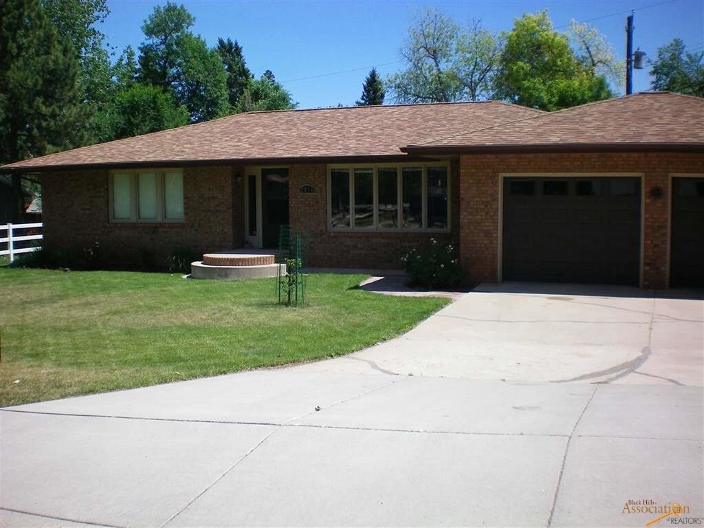 Primary Photo - 2914 Meadowbrook Dr