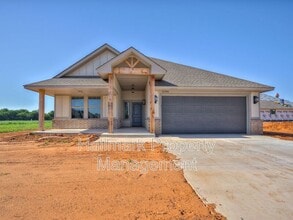 Building Photo - 11704 SW 48th St