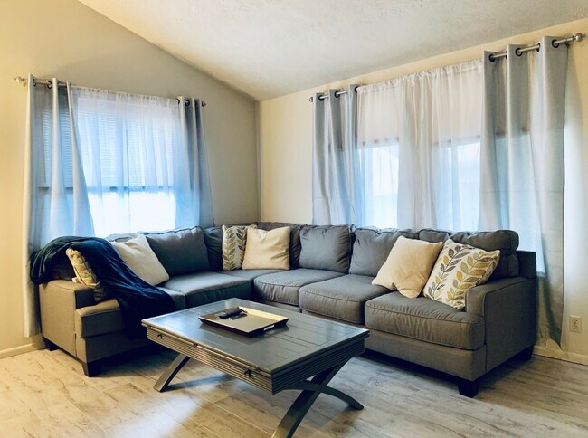 Sala de estar - 1885 E Jeremy Ct