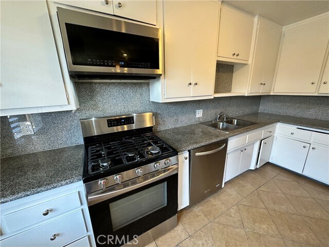 Foto del edificio - 1331 E 7th St