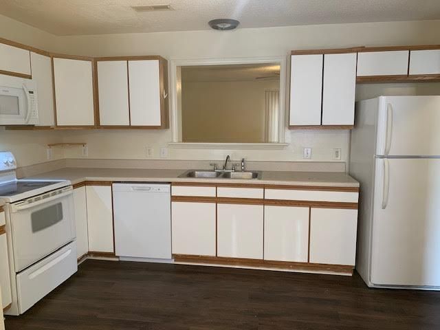 Foto del edificio - 4205 Williamsbrook Ln