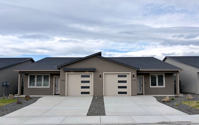 Building Photo - 5313 W Jay St