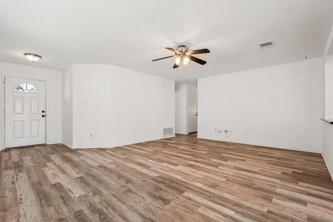 Foto del edificio - 209 Cottontail Dr