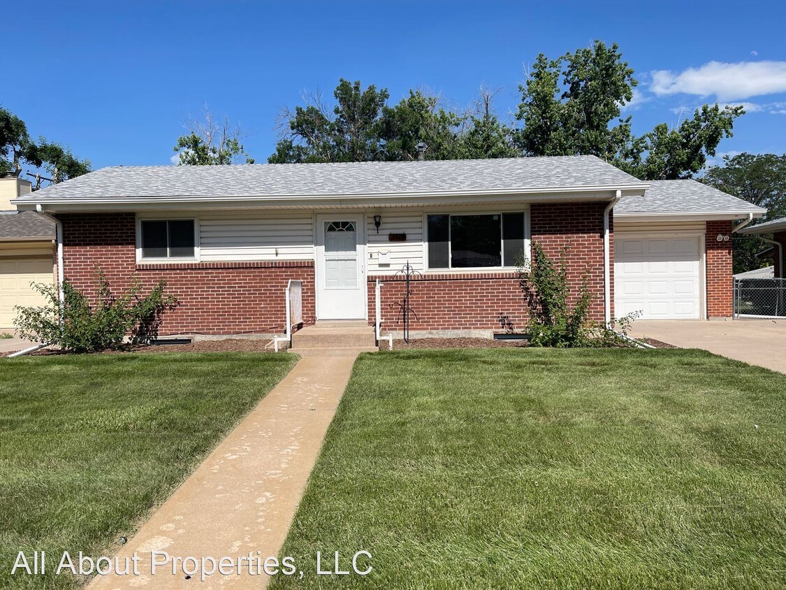 Primary Photo - 4 br, 2.5 bath House - 2618 16th Avenue