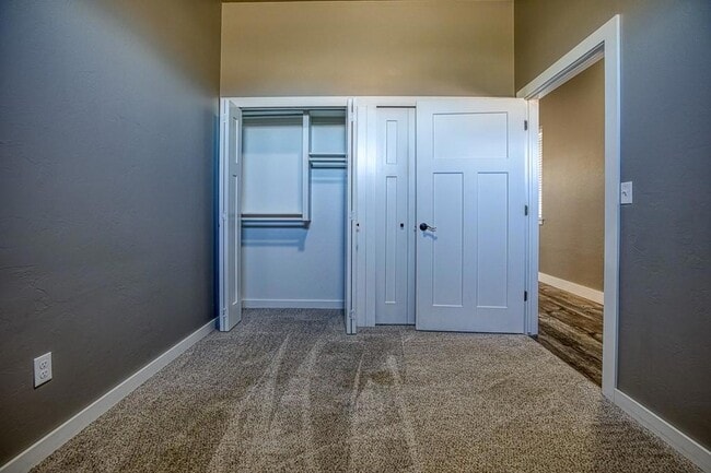 Foto del edificio - 807 Venice Ct