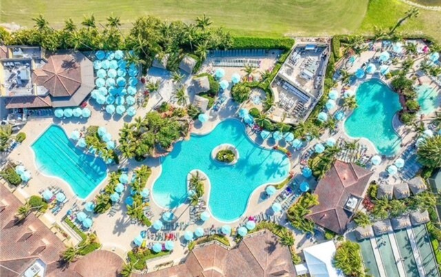 Foto del edificio - 8051 Players Cove Dr