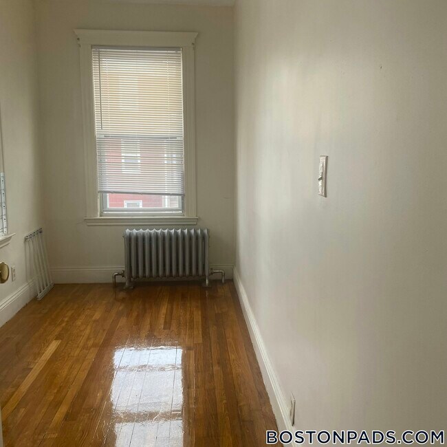 Foto del edificio - 19 Mora St