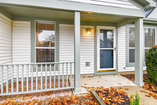 Welcome friends and family to your charming new home. - 7736 Thorncroft Ct