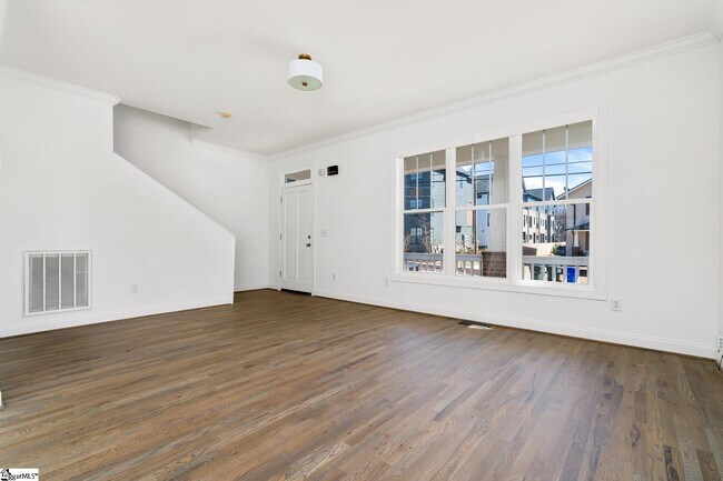Building Photo - 309 Echols St