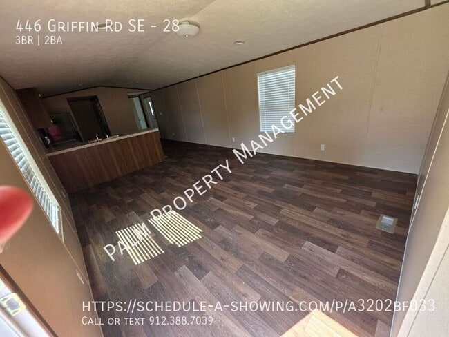 Foto del edificio - 446 Griffin Rd