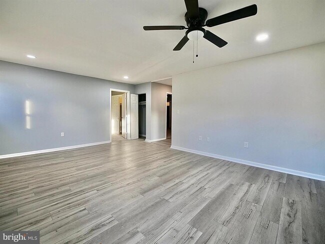 Upper Level Kitchen/Living Area - 1098 W Ridge Rd