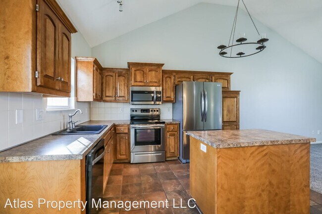 Building Photo - 3 br, 2.5 bath House - 11221 N McGee St