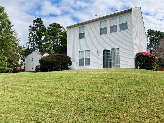Building Photo - 205 Wellisford Ct