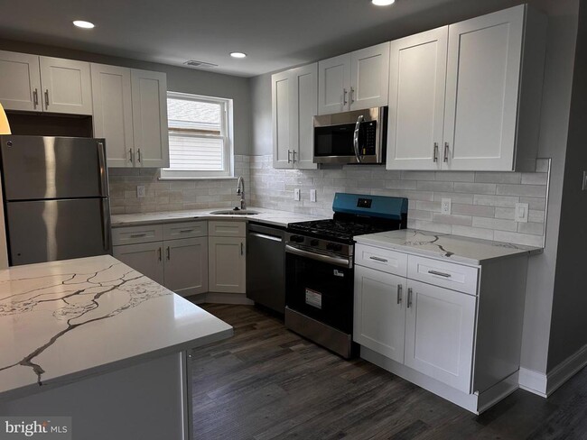 Building Photo - 1441 Vista St