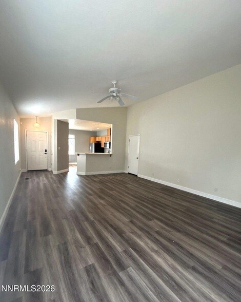 Foto del edificio - 1465 Crosswater Dr