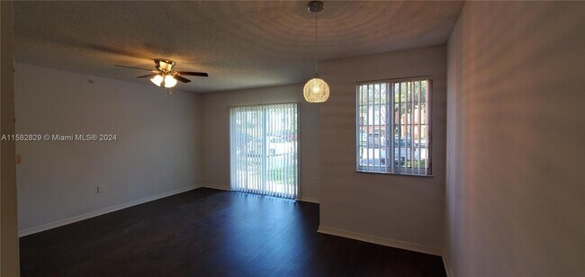 Building Photo - 4151 N Haverhill Rd