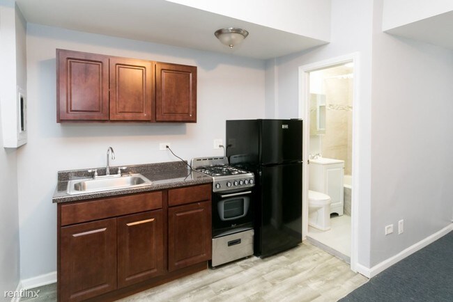 Foto del edificio - 5710 N Winthrop Ave