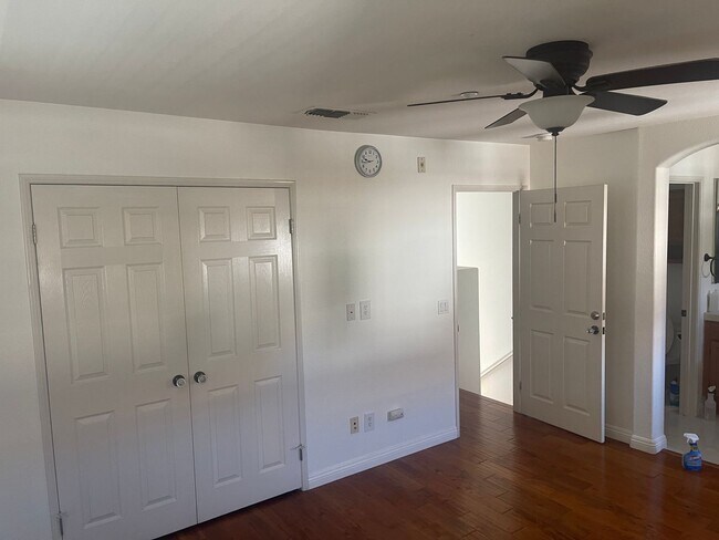 Foto del edificio - 2207 Huntington Point Rd