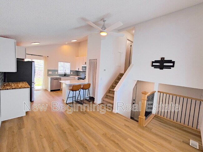 Foto del edificio - 5560 Montgomery Terrace