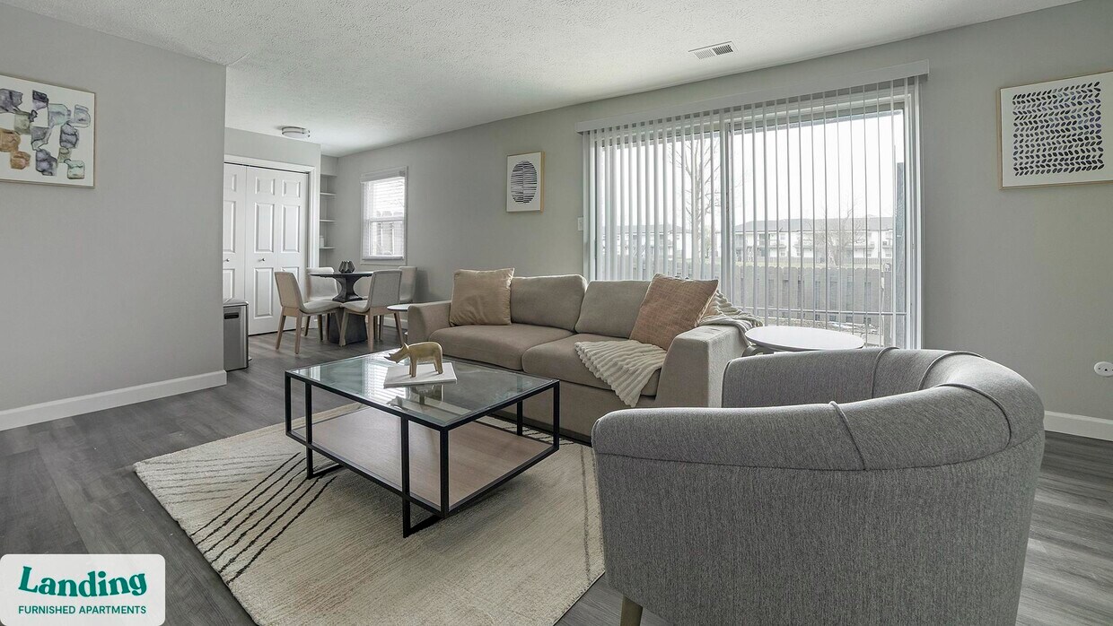 Foto principal - 7601 Carlton Arms Dr