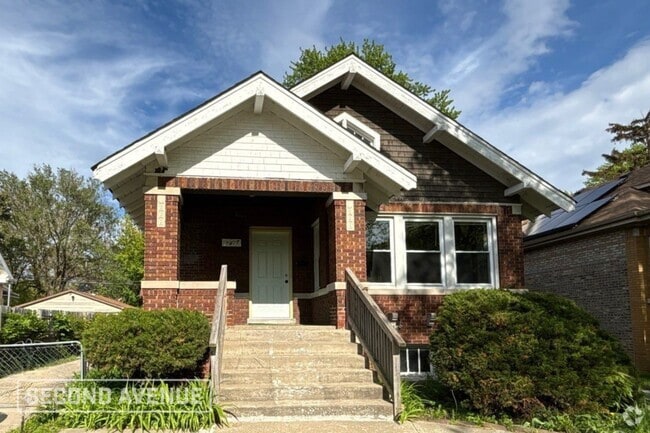 Building Photo - 10437 S Wallace St