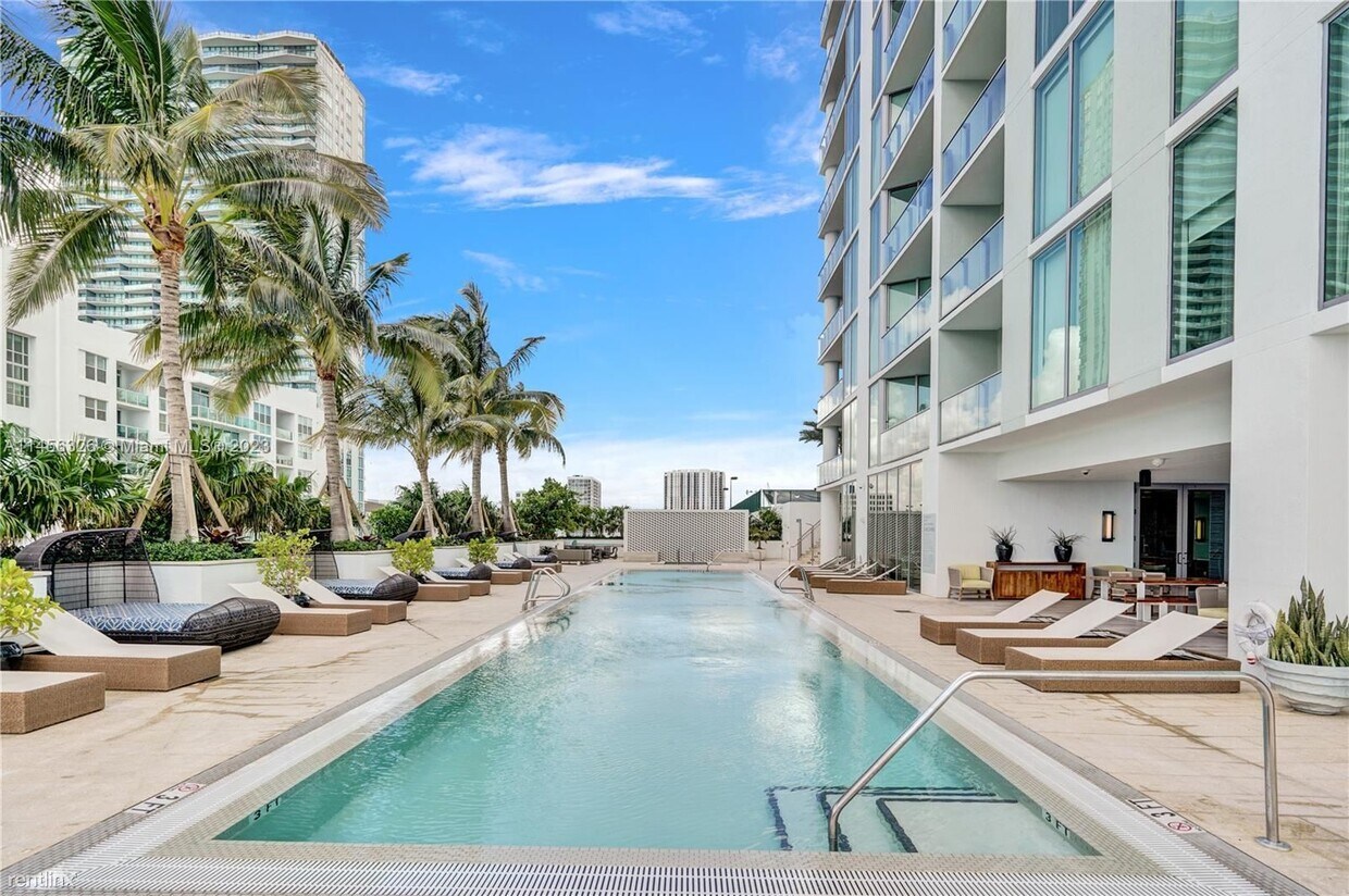 Foto del edificio - 3 br, 4 bath Condo - 2900 NE 7th Ave Unit ...
