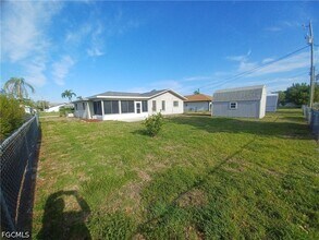Building Photo - 3305 SW 7th Pl