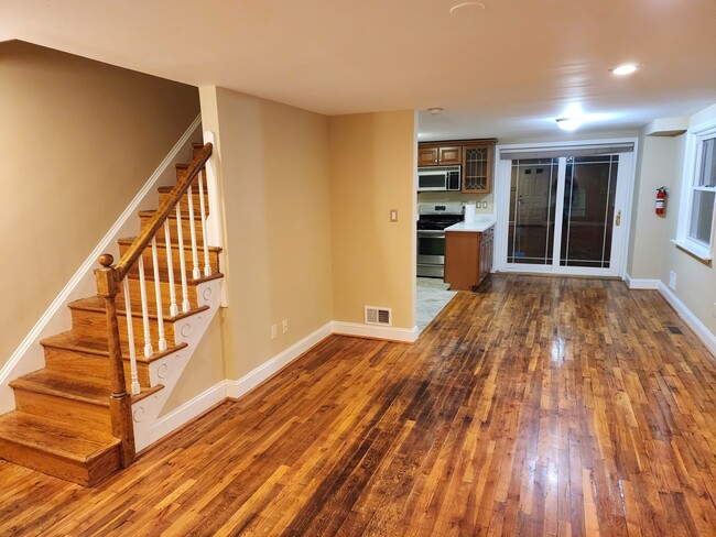 Foto del edificio - 6514 Blair Rd NW