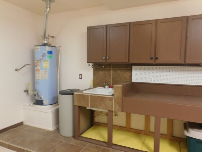 Foto del edificio - Beautiful 3 bedroom to bath house in the S...