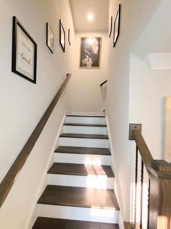 Building Photo - 914 Avast Way