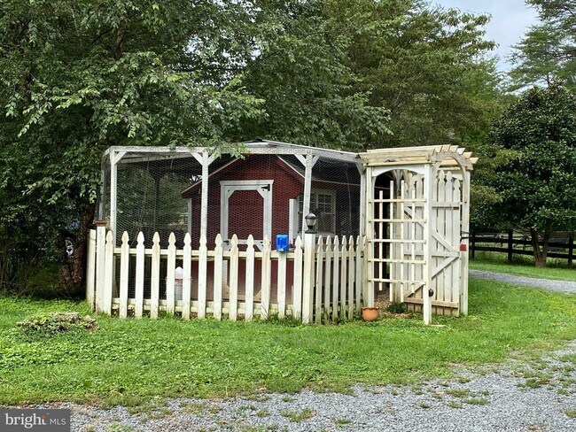 Building Photo - 7313 Laurel Brook Ln