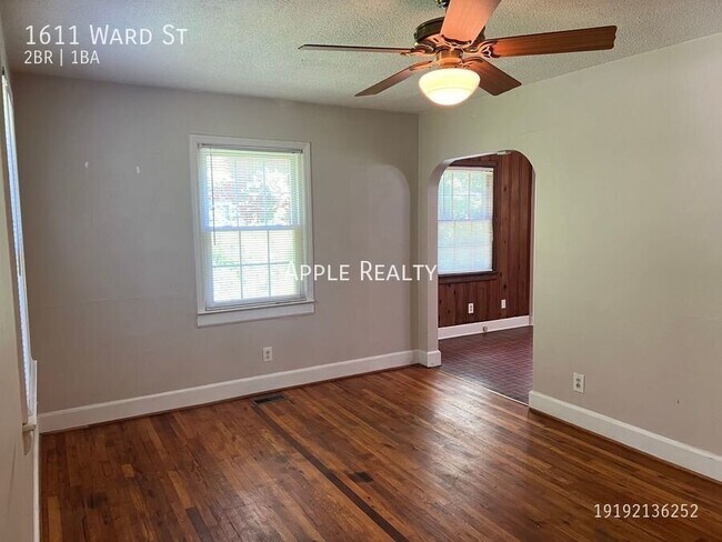 Foto del edificio - 1611 Ward St