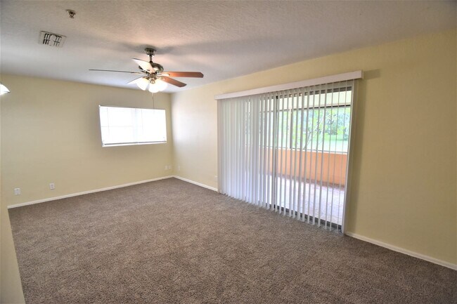 Building Photo - 3212 Cashmere Dr