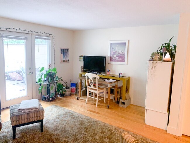 Foto del edificio - 2 Bedroom Condo in Amherst