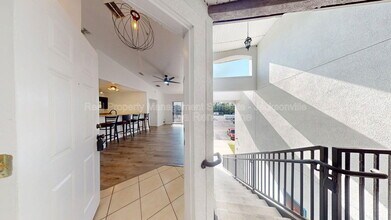 Building Photo - 7920 Merrill Rd