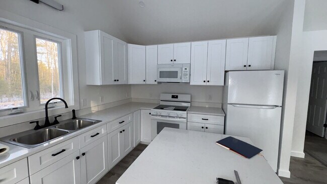 Foto del edificio - Brand New 2BR Single-Family Home for Rent – Arundel, ME