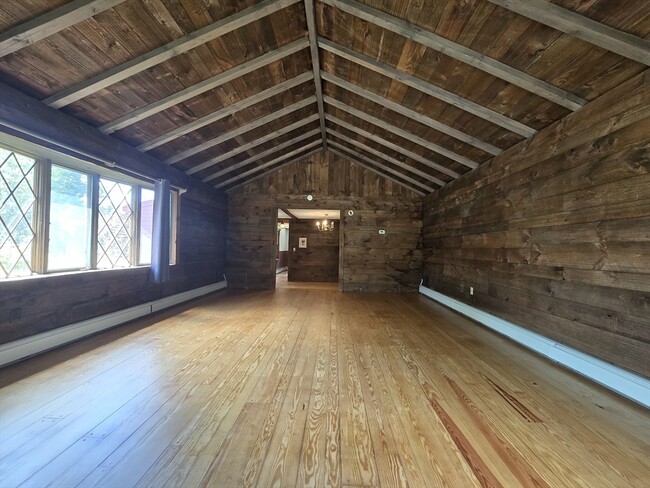 Building Photo - 63 Johnson St
