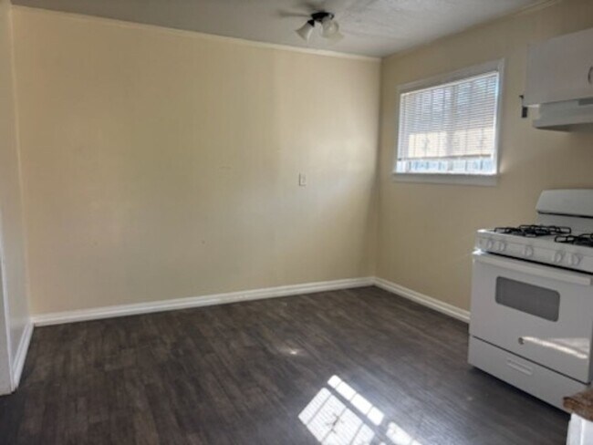 Foto del edificio - 349 Queen Julianna Ln